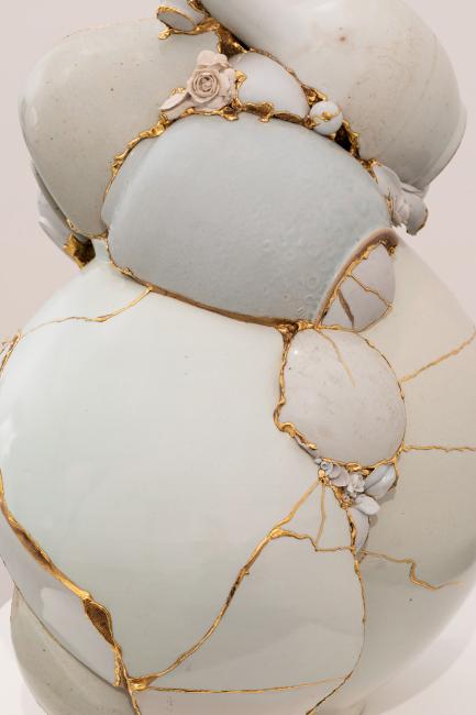 Translated Vase_2019 TVCW 3 (installation 2)